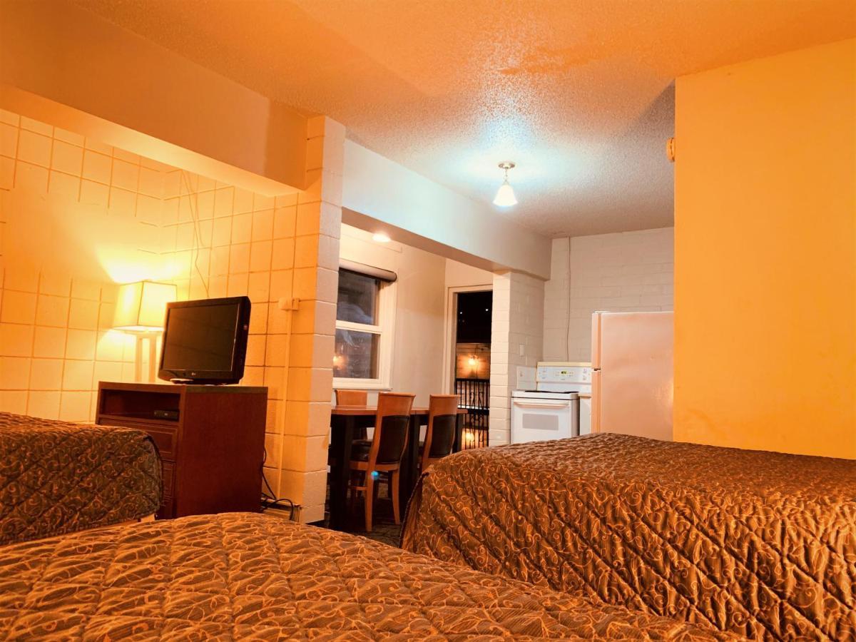 Red Carpet Inn & Suites YYC Kültér fotó