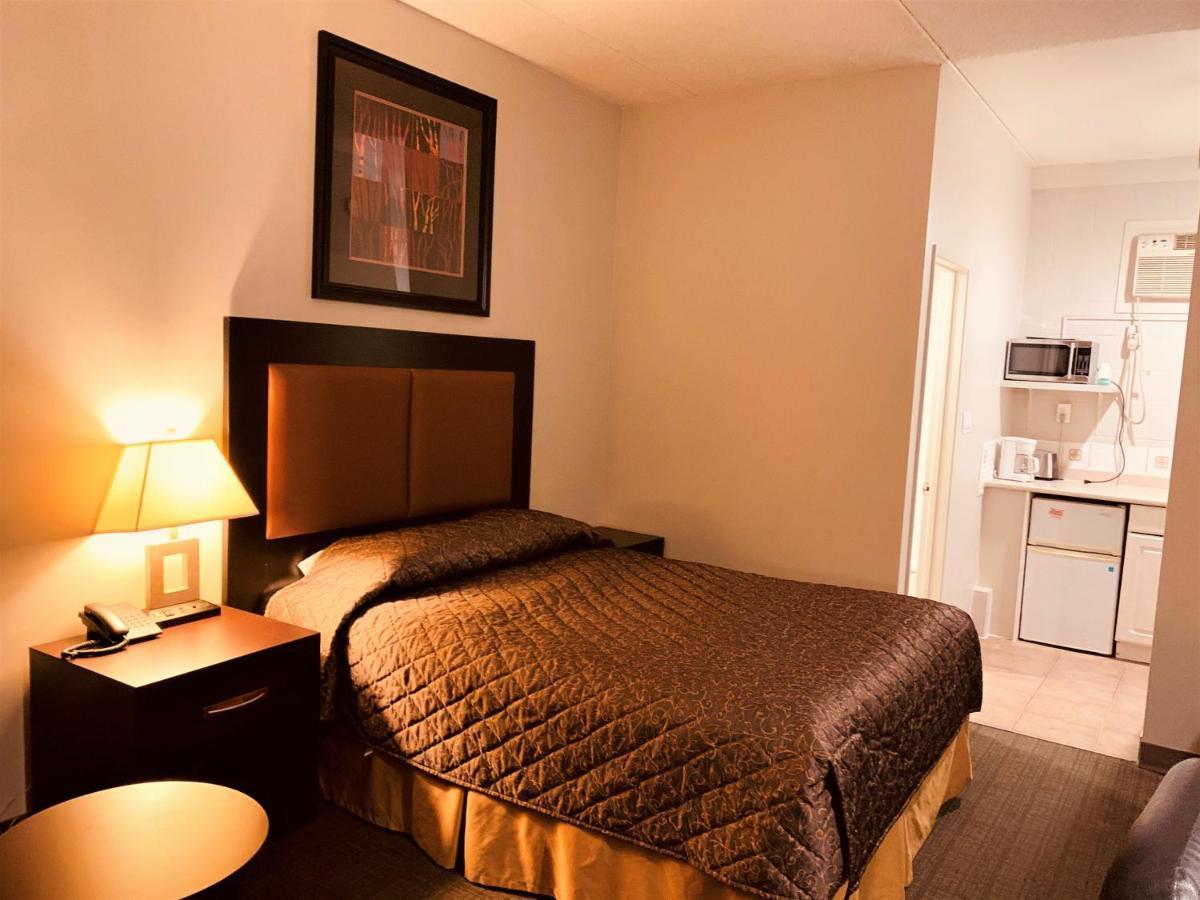Red Carpet Inn & Suites YYC Kültér fotó